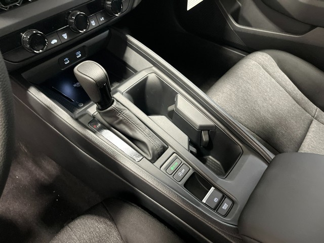 Honda Accord Sedan Vehicle Full-screen Gallery Image 19