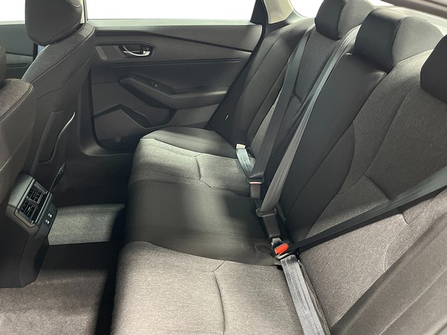 Honda Accord Sedan Vehicle Full-screen Gallery Image 20