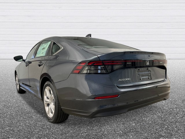 Honda Accord Sedan Vehicle Full-screen Gallery Image 04