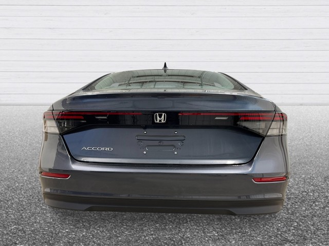 Honda Accord Sedan Vehicle Full-screen Gallery Image 06