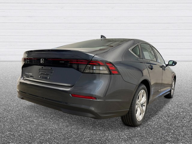 Honda Accord Sedan Vehicle Full-screen Gallery Image 07