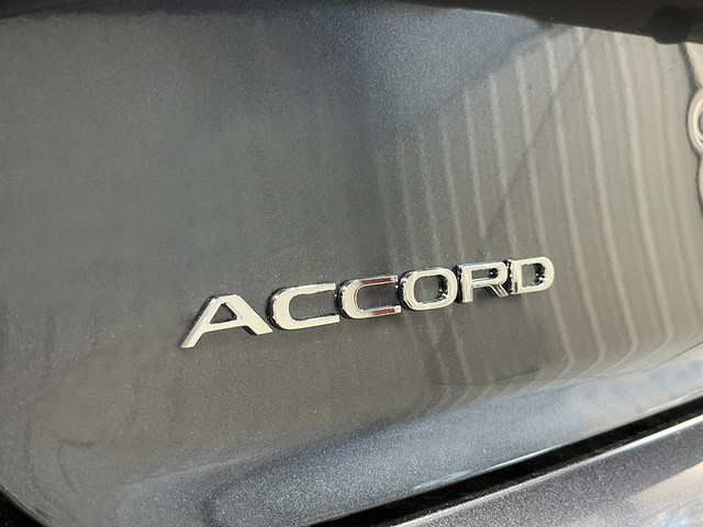 Honda Accord Sedan Vehicle Full-screen Gallery Image 08