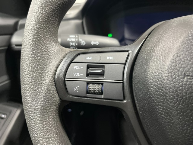 Honda Accord Sedan Vehicle Full-screen Gallery Image 15