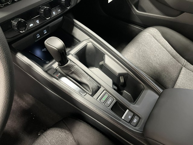 Honda Accord Sedan Vehicle Full-screen Gallery Image 19