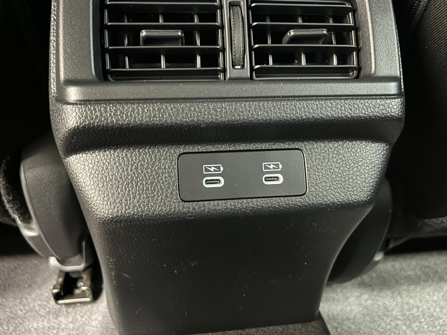 Honda Accord Sedan Vehicle Full-screen Gallery Image 21