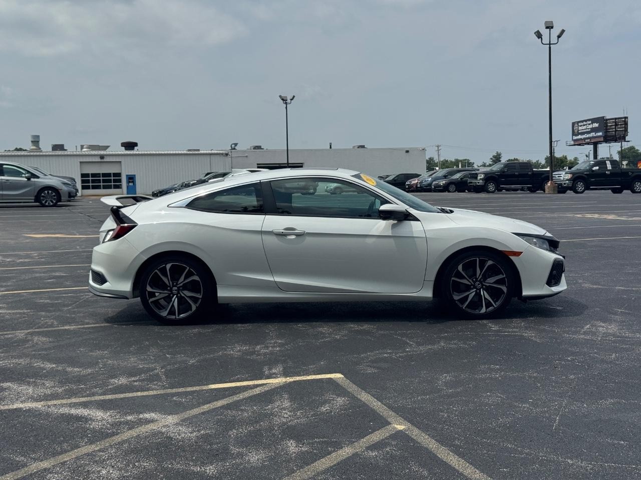 Honda Civic Si Coupe Vehicle Full-screen Gallery Image 03