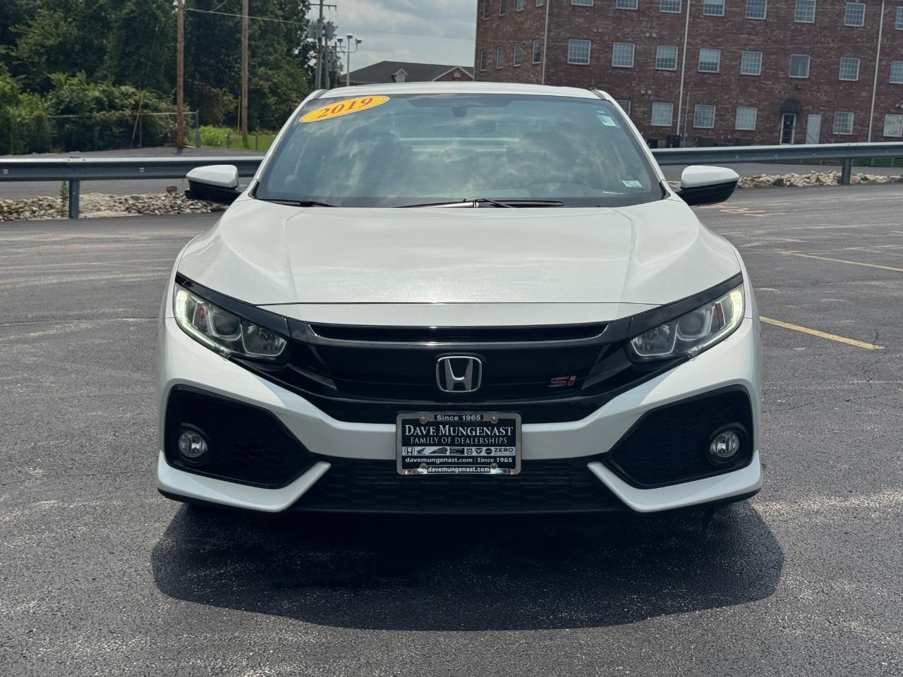 Honda Civic Si Coupe Vehicle Full-screen Gallery Image 10
