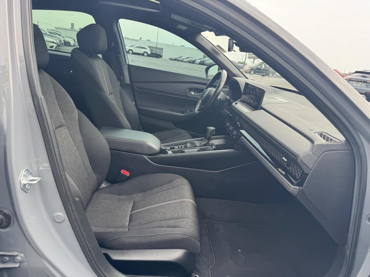 Honda Accord Hybrid Vehicle Full-screen Gallery Image 17