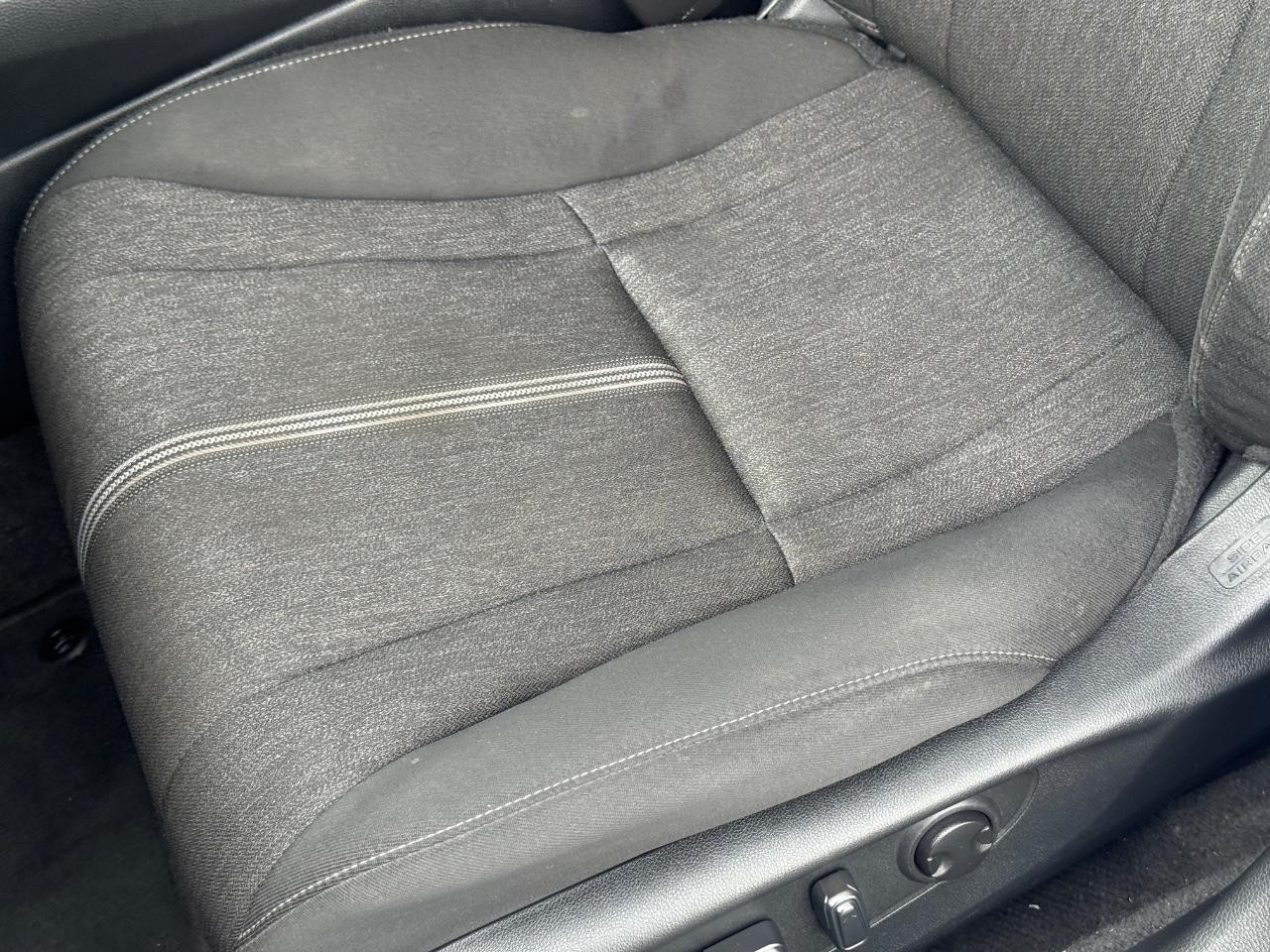 Honda Accord Hybrid Vehicle Full-screen Gallery Image 25