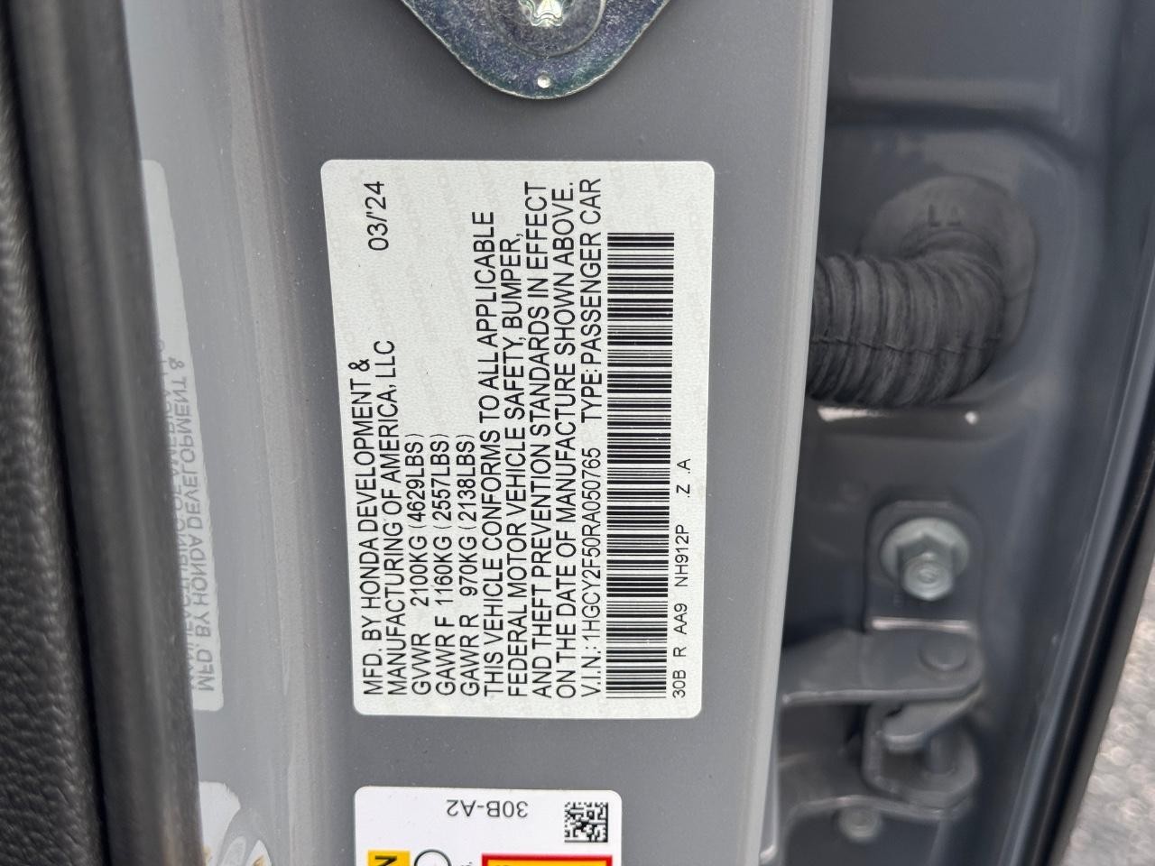 Honda Accord Hybrid Vehicle Full-screen Gallery Image 26