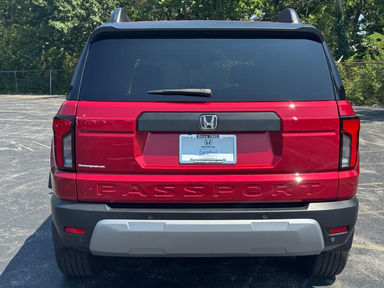 Honda Passport Vehicle Full-screen Gallery Image 06