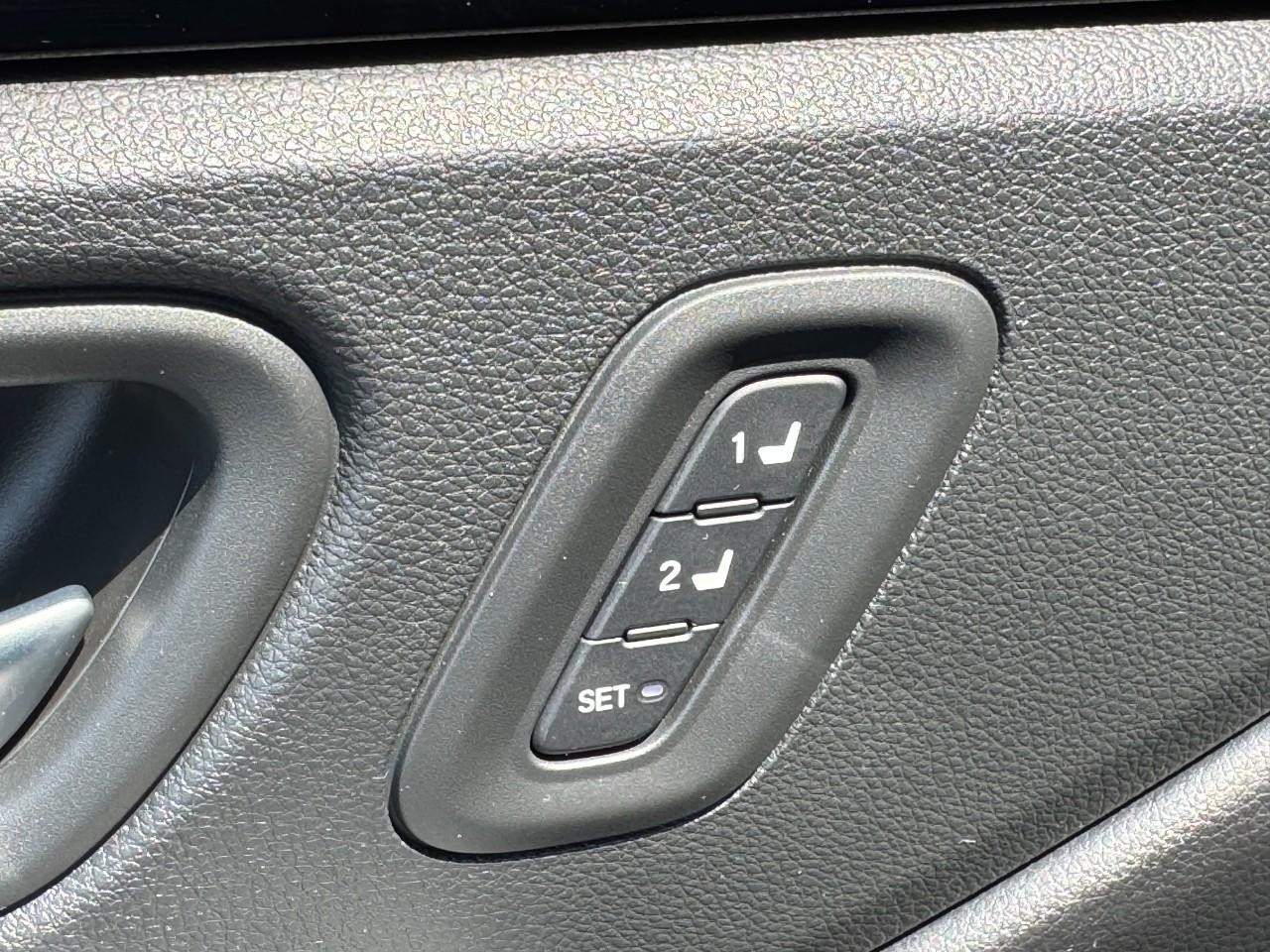 Honda Passport Vehicle Full-screen Gallery Image 19