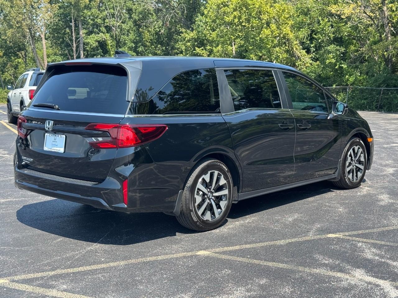 Honda Odyssey Vehicle Full-screen Gallery Image 04