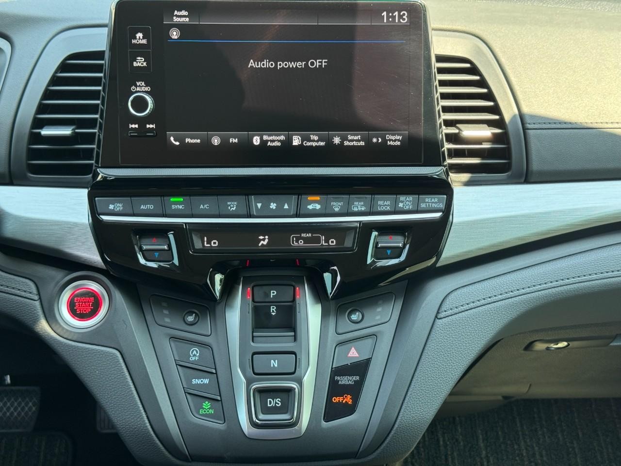 Honda Odyssey Vehicle Full-screen Gallery Image 15