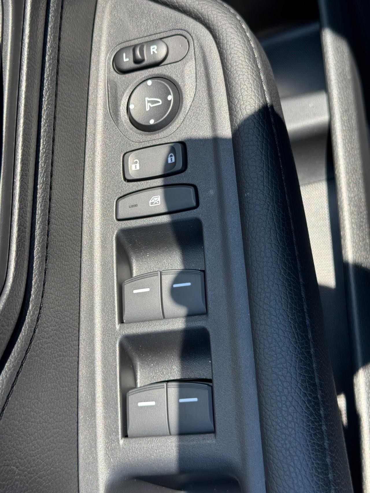 Honda Odyssey Vehicle Full-screen Gallery Image 17