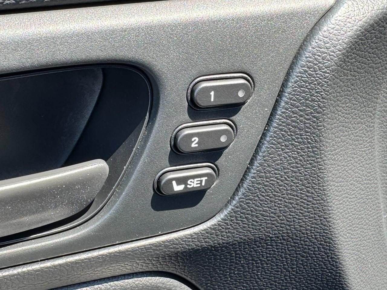 Honda Odyssey Vehicle Full-screen Gallery Image 18
