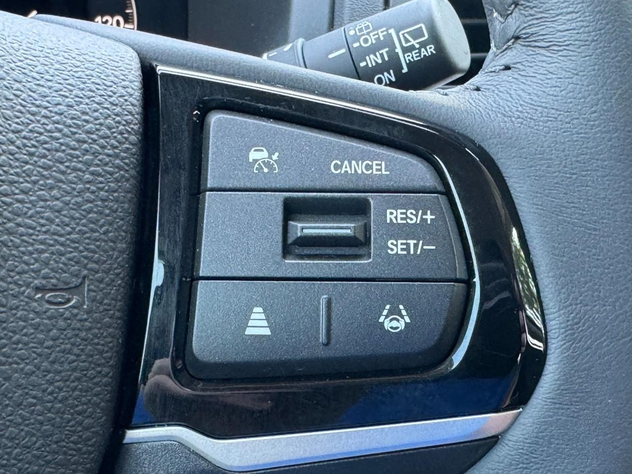 Honda Odyssey Vehicle Full-screen Gallery Image 23