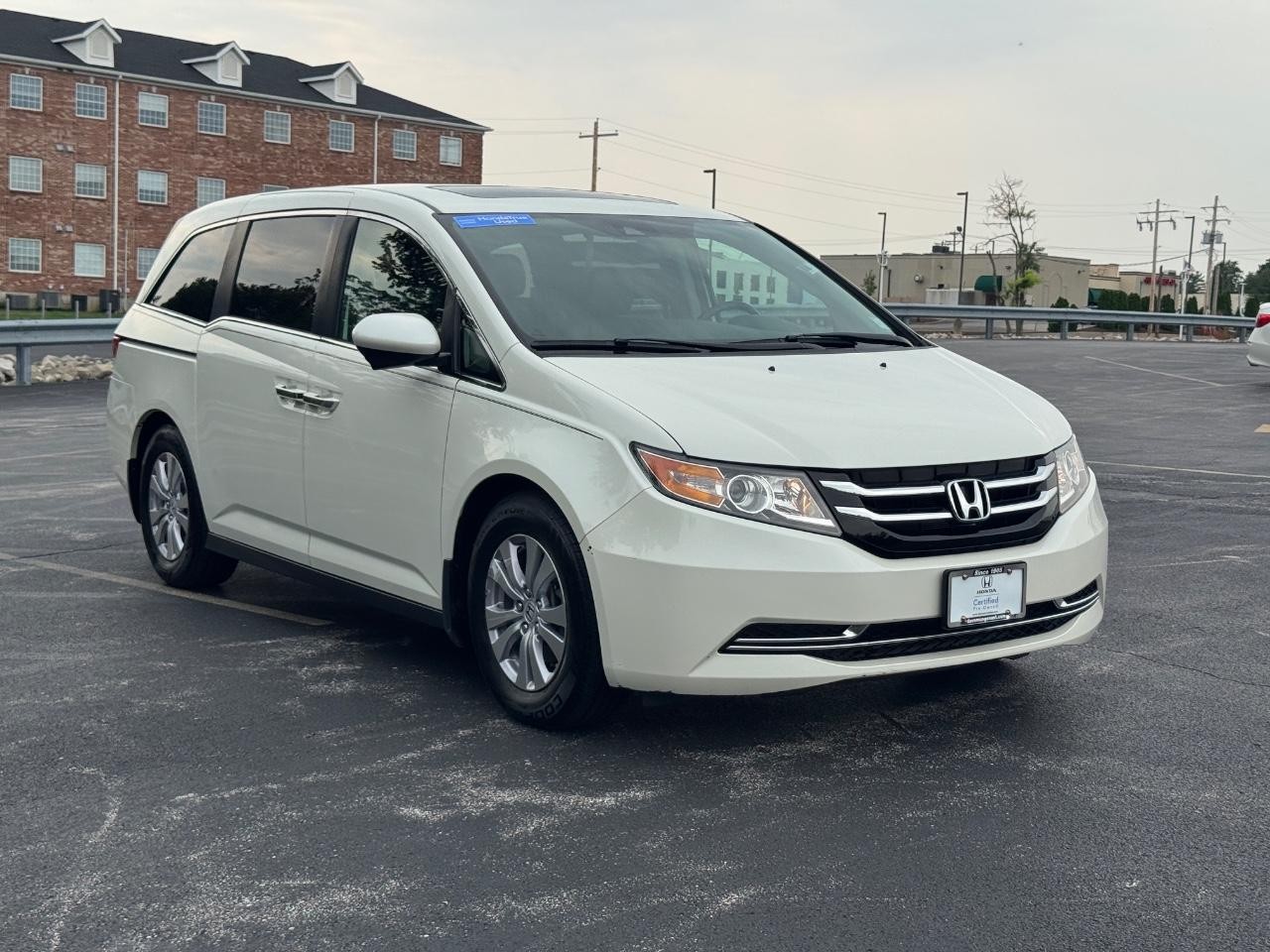 Honda Odyssey Vehicle Full-screen Gallery Image 02