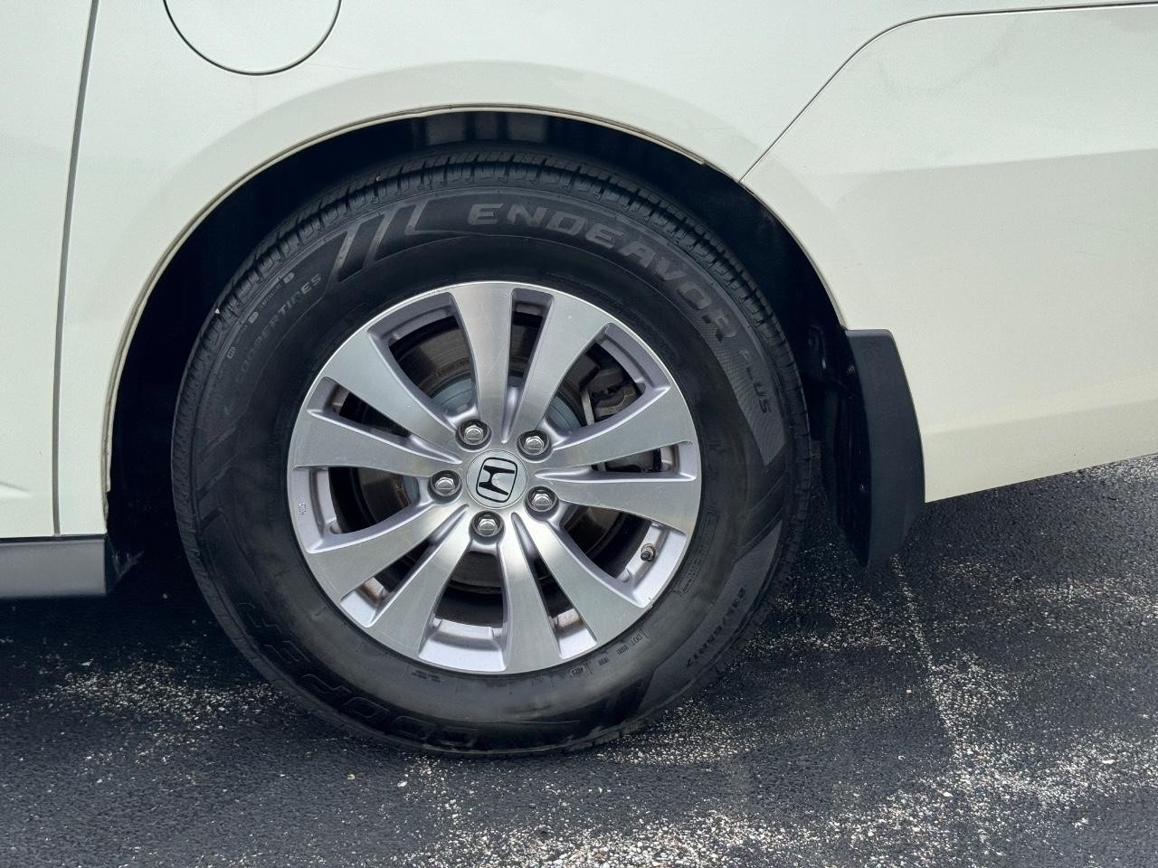Honda Odyssey Vehicle Full-screen Gallery Image 08