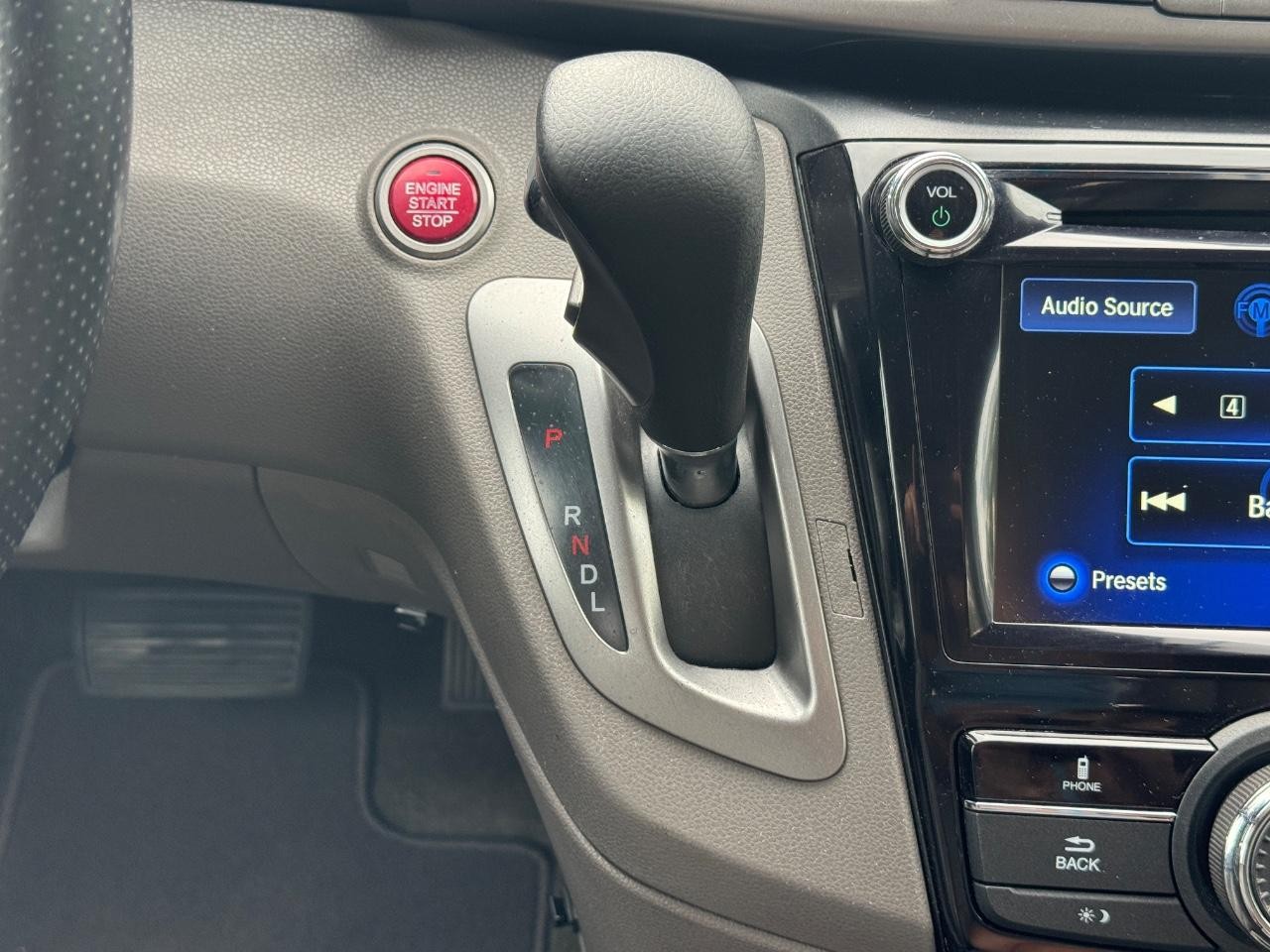 Honda Odyssey Vehicle Full-screen Gallery Image 17