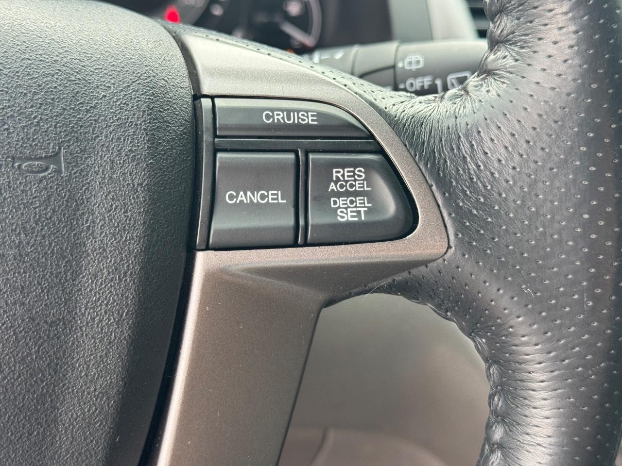 Honda Odyssey Vehicle Full-screen Gallery Image 23