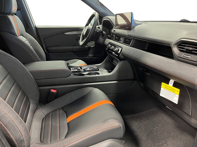 Honda Passport Vehicle Full-screen Gallery Image 23