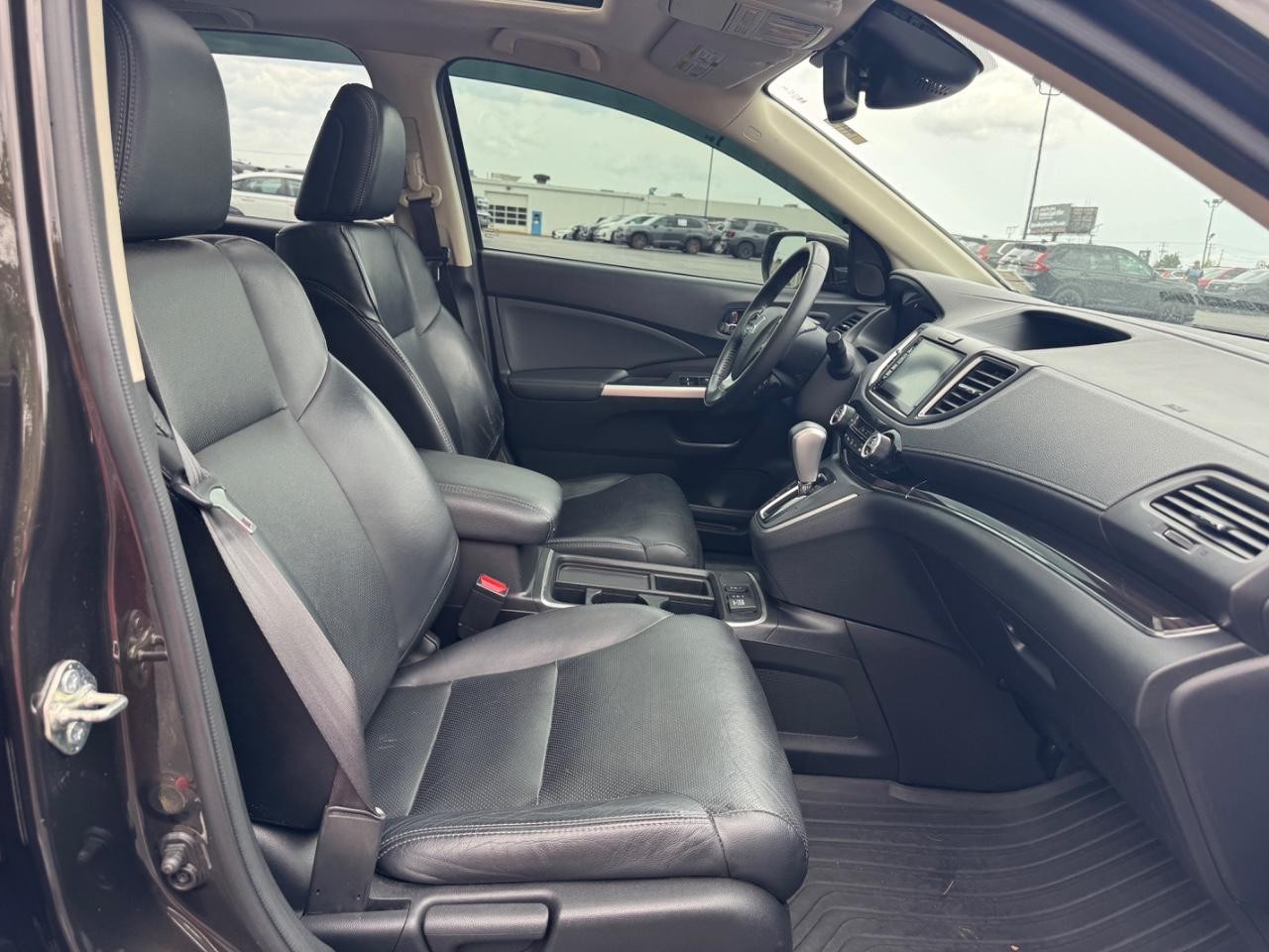 Honda CR-V Vehicle Full-screen Gallery Image 18