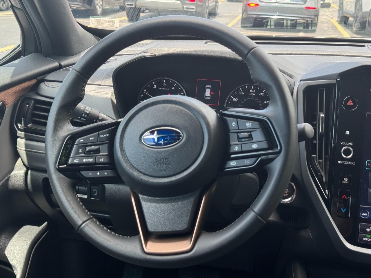 Subaru Forester Vehicle Full-screen Gallery Image 12
