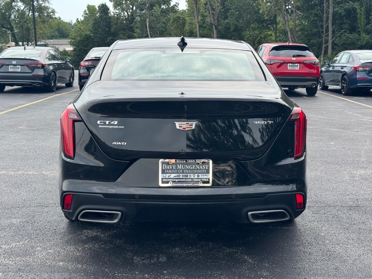 Cadillac CT4 Vehicle Full-screen Gallery Image 06