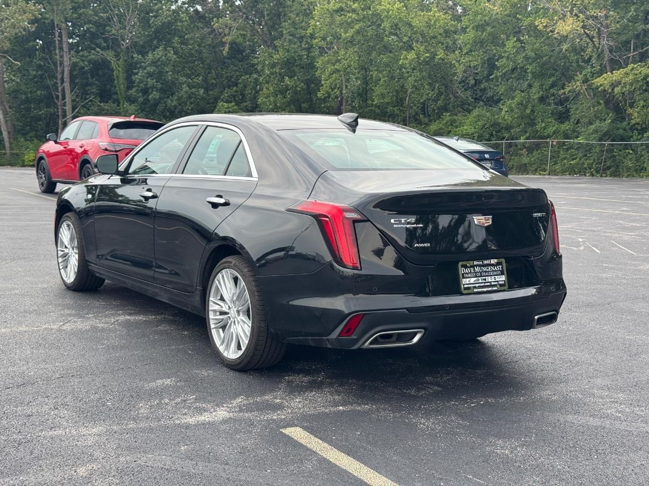 Cadillac CT4 Vehicle Full-screen Gallery Image 07