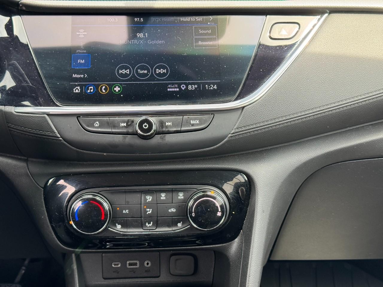 Buick Encore GX Vehicle Full-screen Gallery Image 15