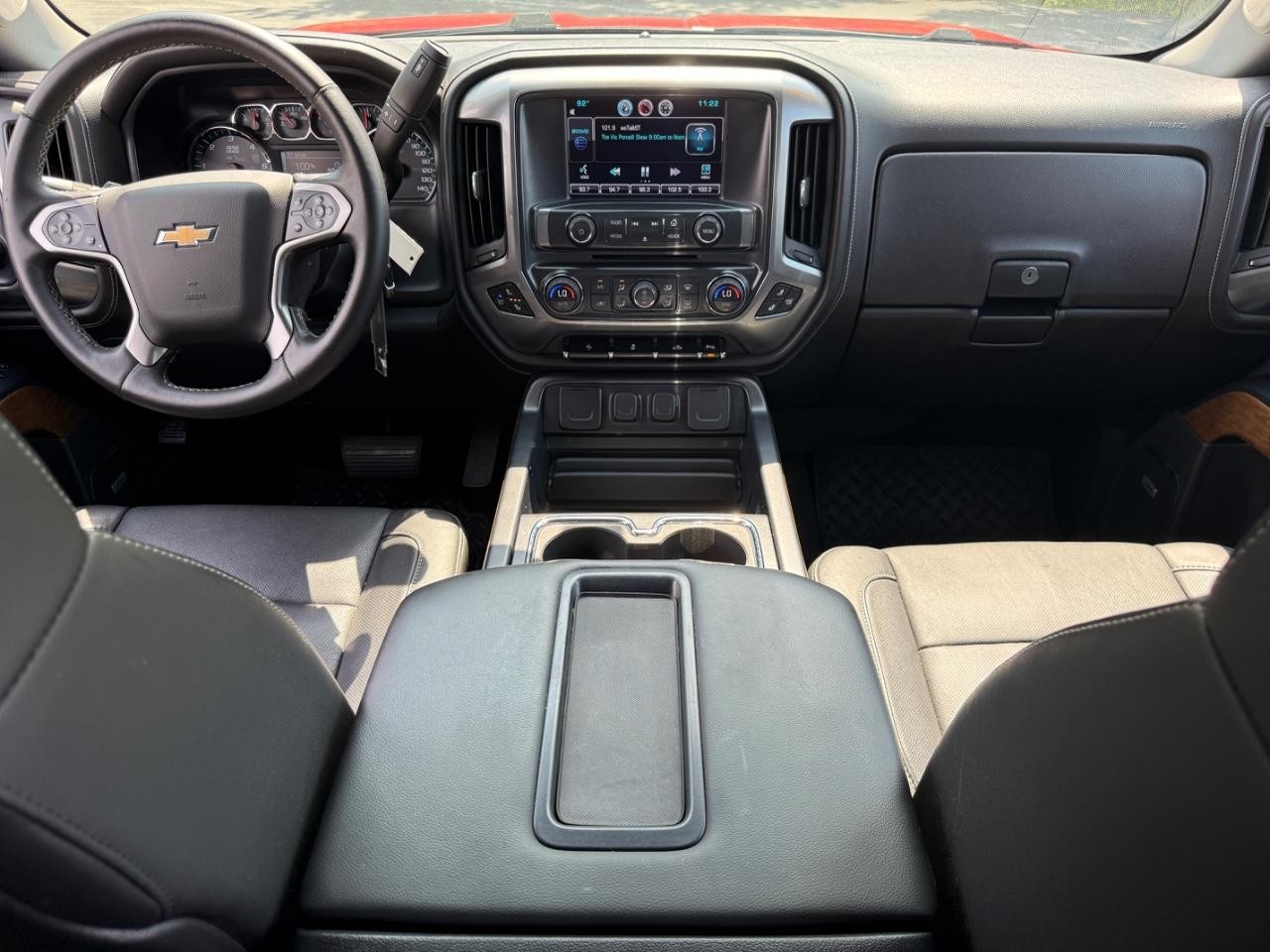 Chevrolet Silverado 1500 Vehicle Full-screen Gallery Image 12