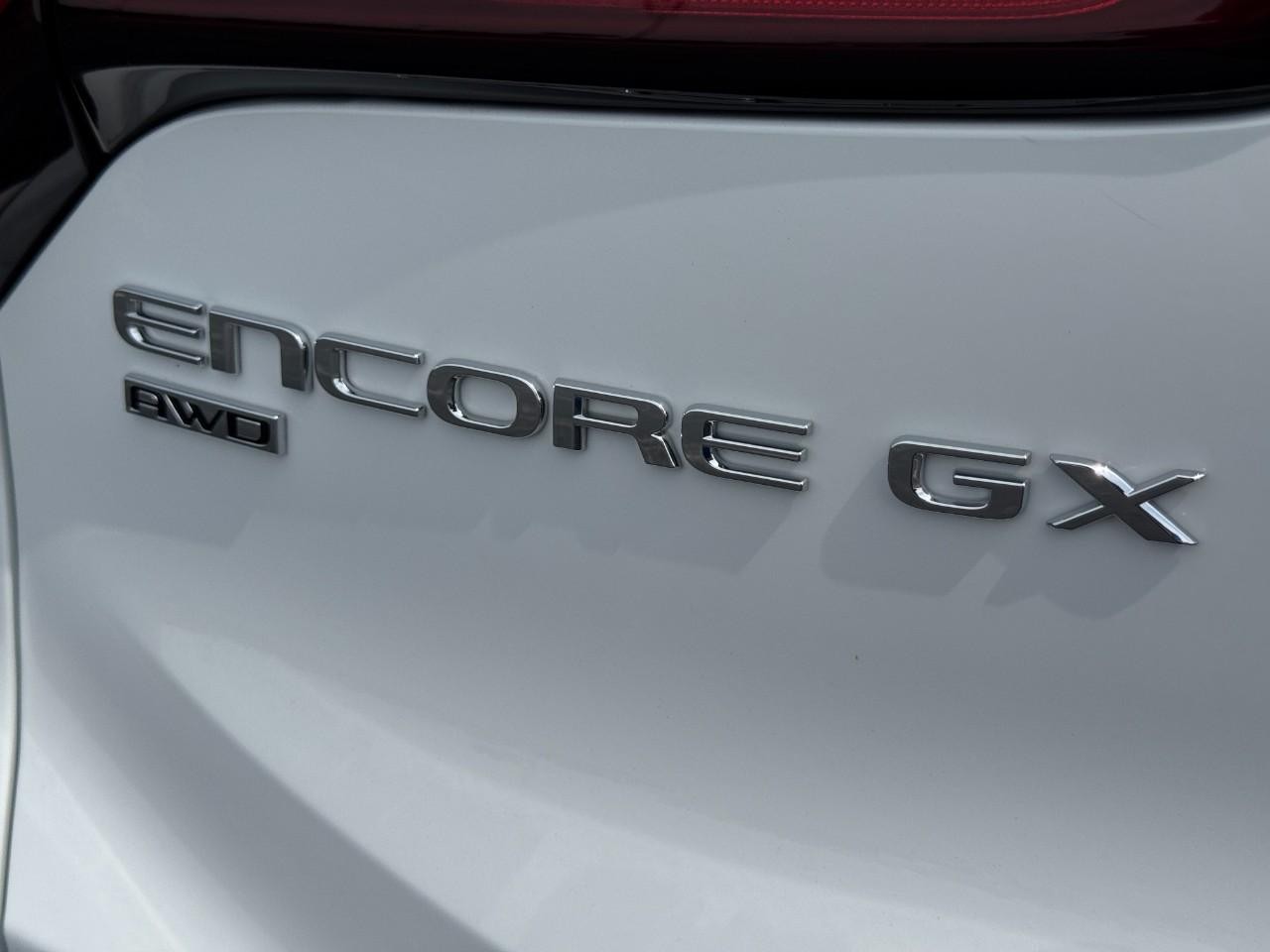 Buick Encore GX Vehicle Full-screen Gallery Image 07