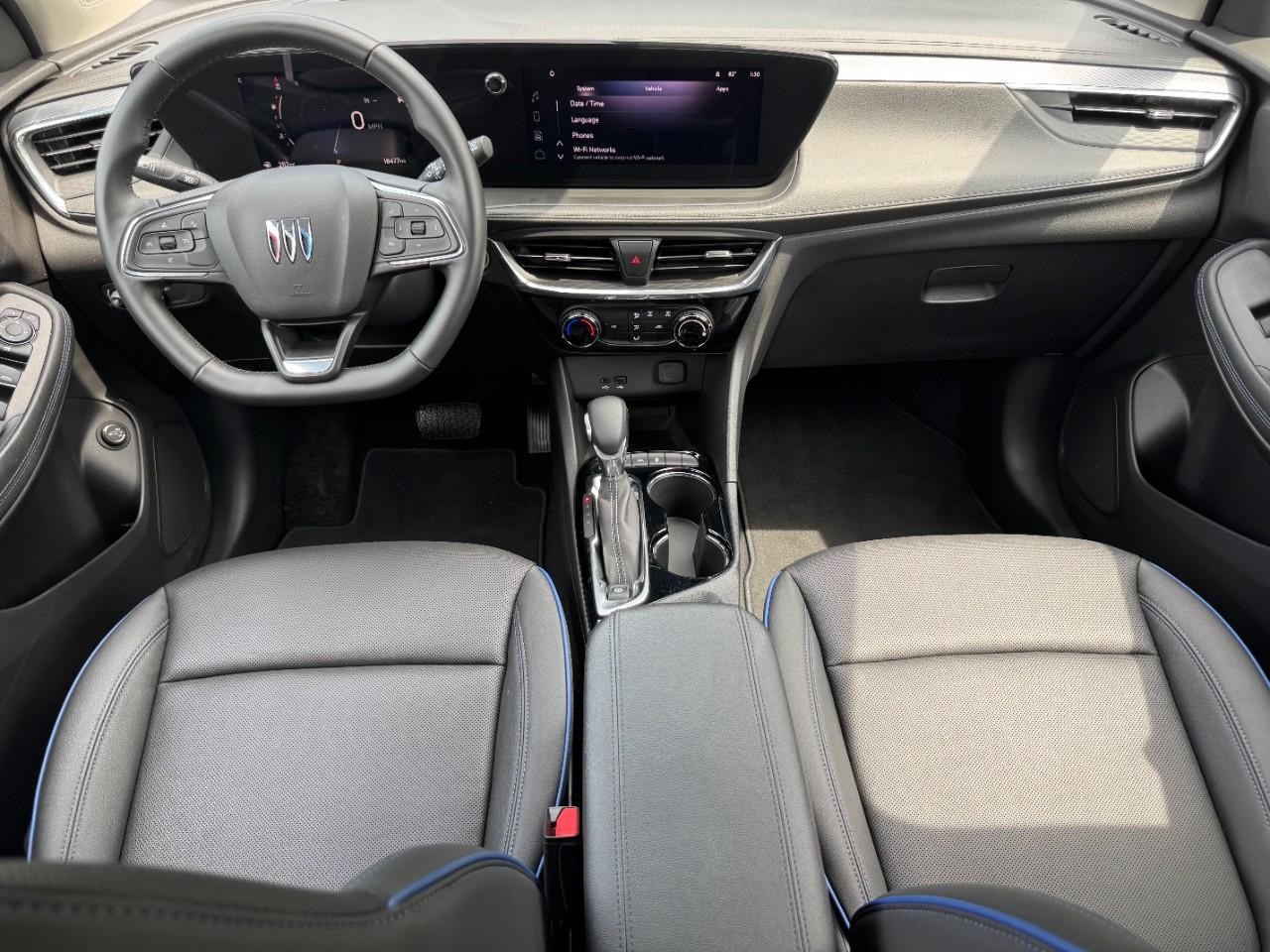 Buick Encore GX Vehicle Full-screen Gallery Image 14