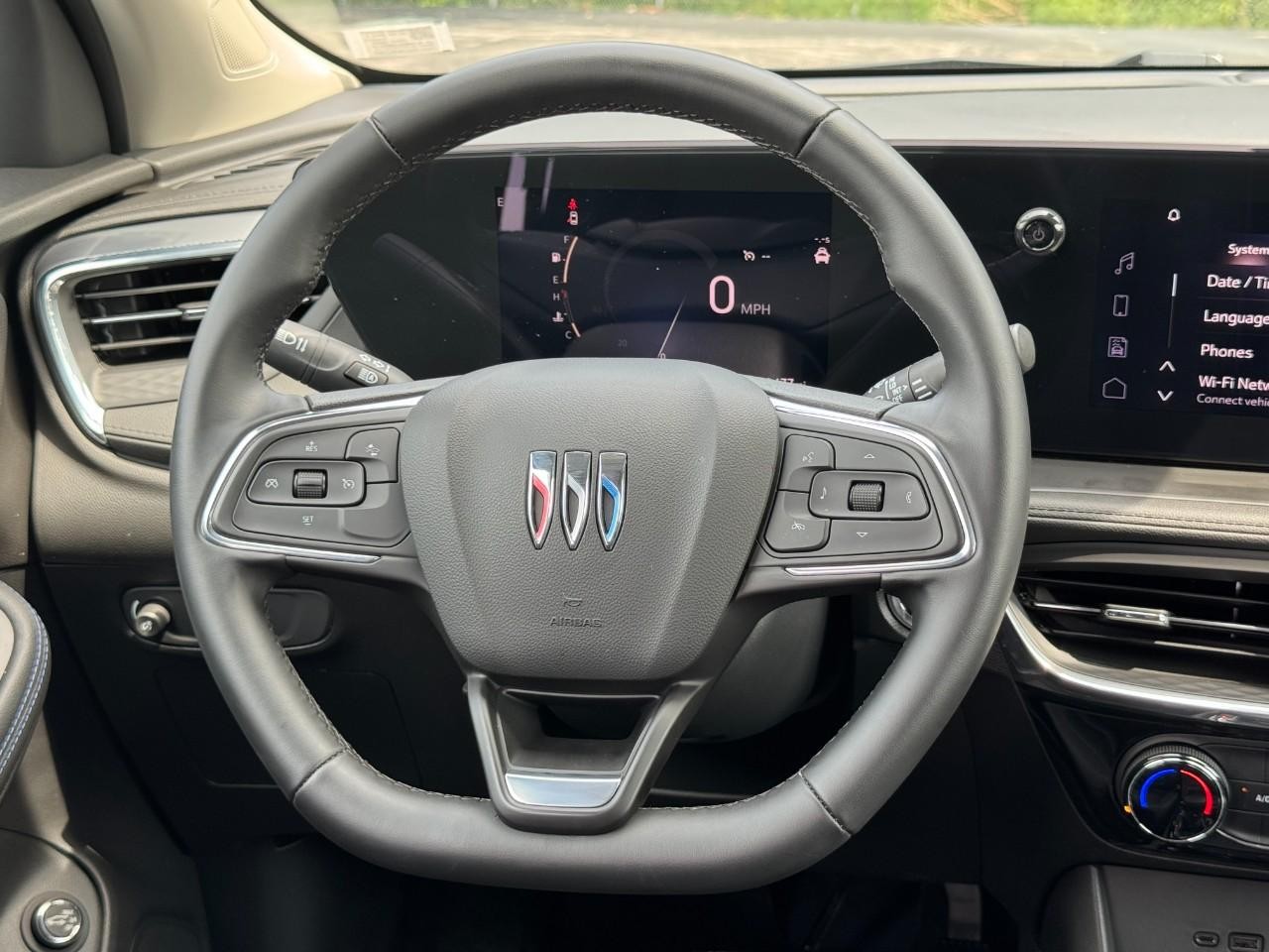 Buick Encore GX Vehicle Full-screen Gallery Image 15