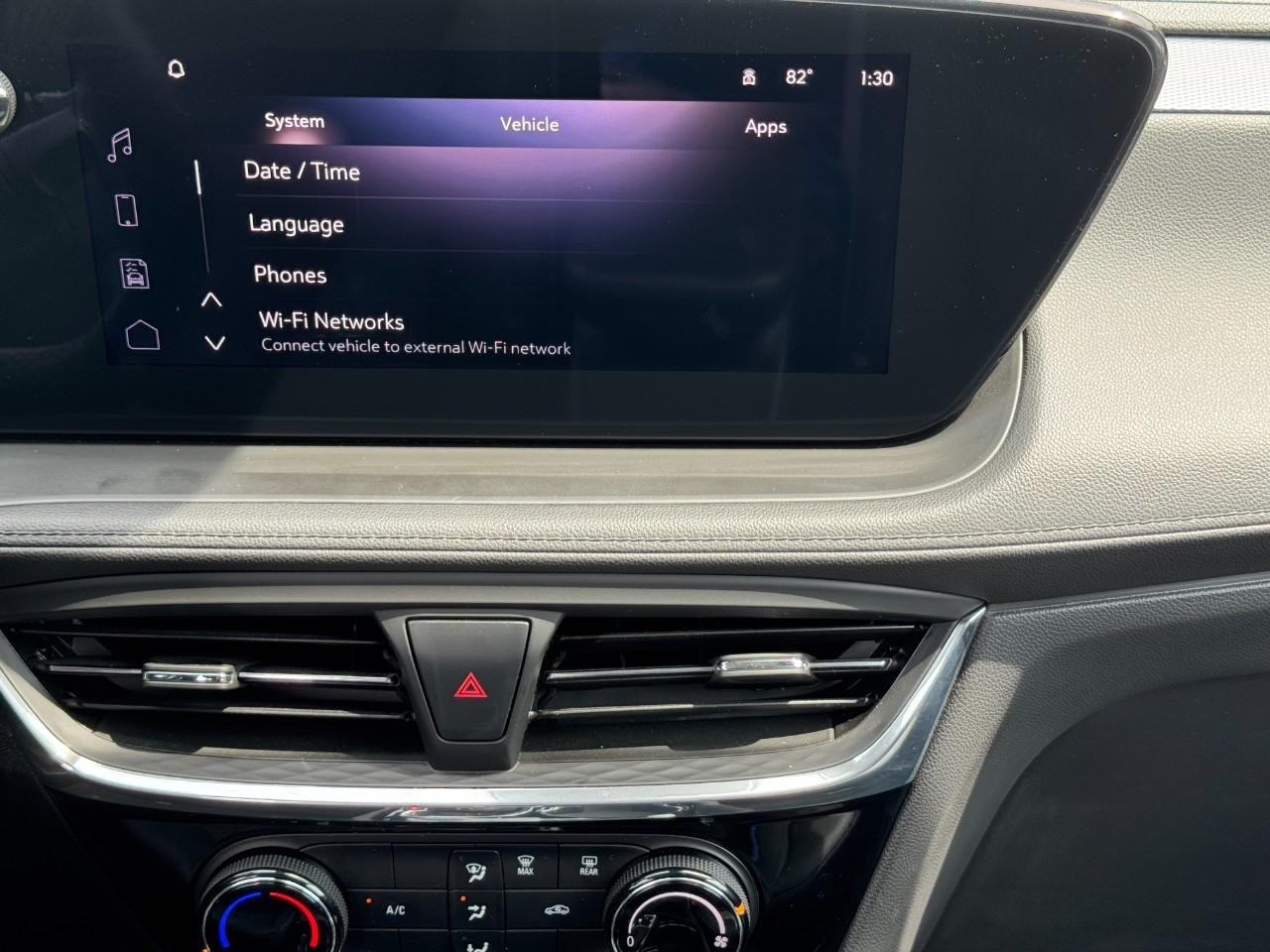 Buick Encore GX Vehicle Full-screen Gallery Image 16