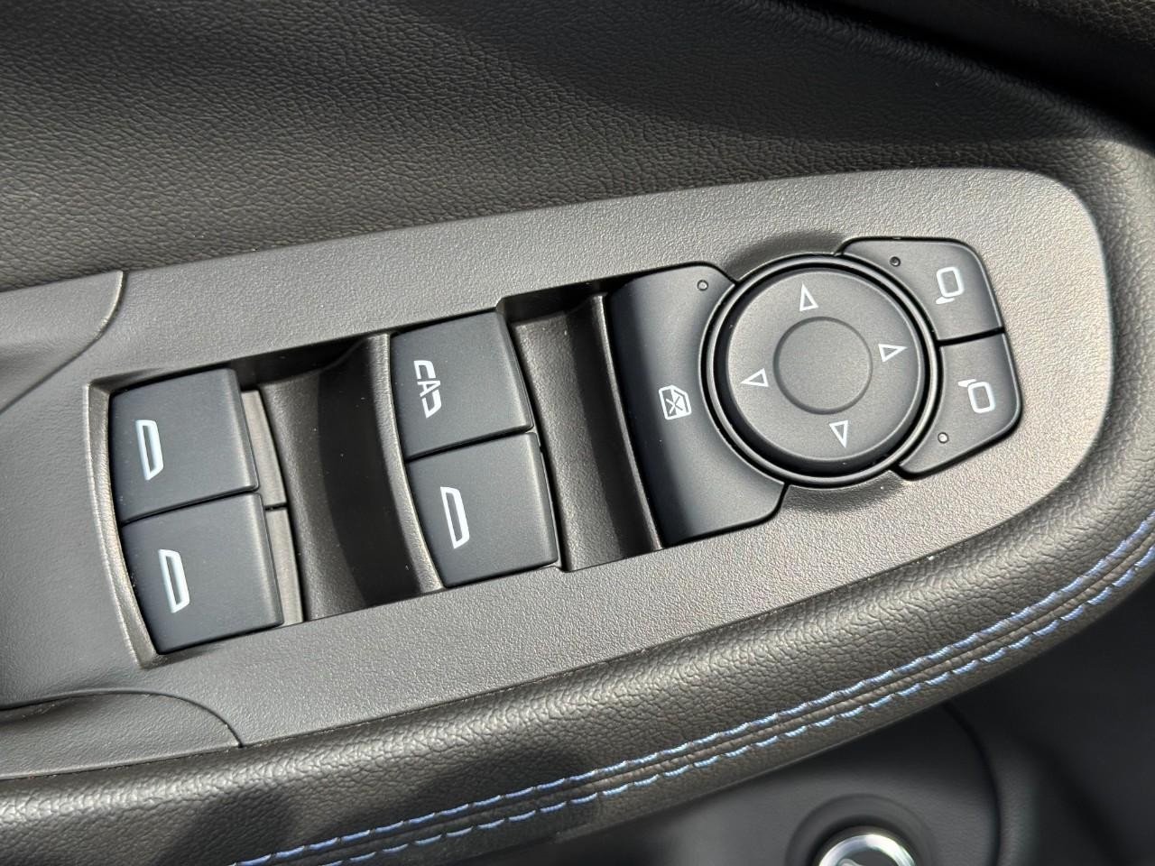 Buick Encore GX Vehicle Full-screen Gallery Image 19