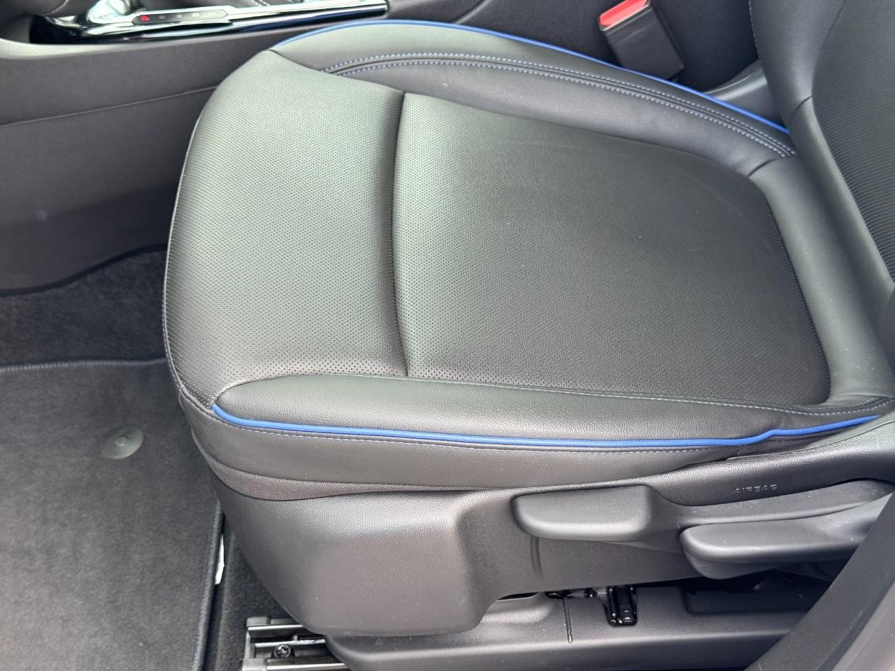 Buick Encore GX Vehicle Full-screen Gallery Image 20