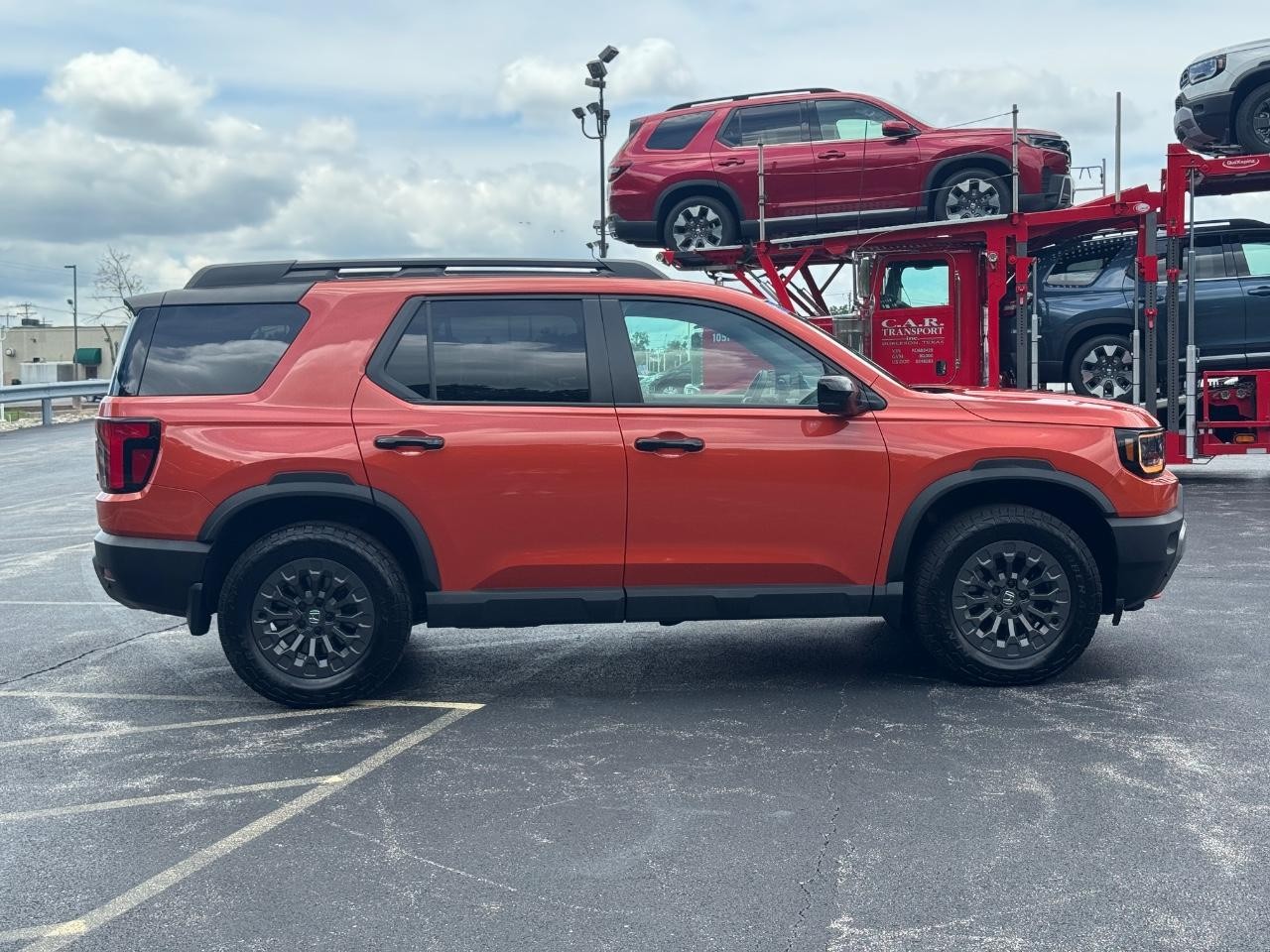Honda Passport Vehicle Full-screen Gallery Image 03