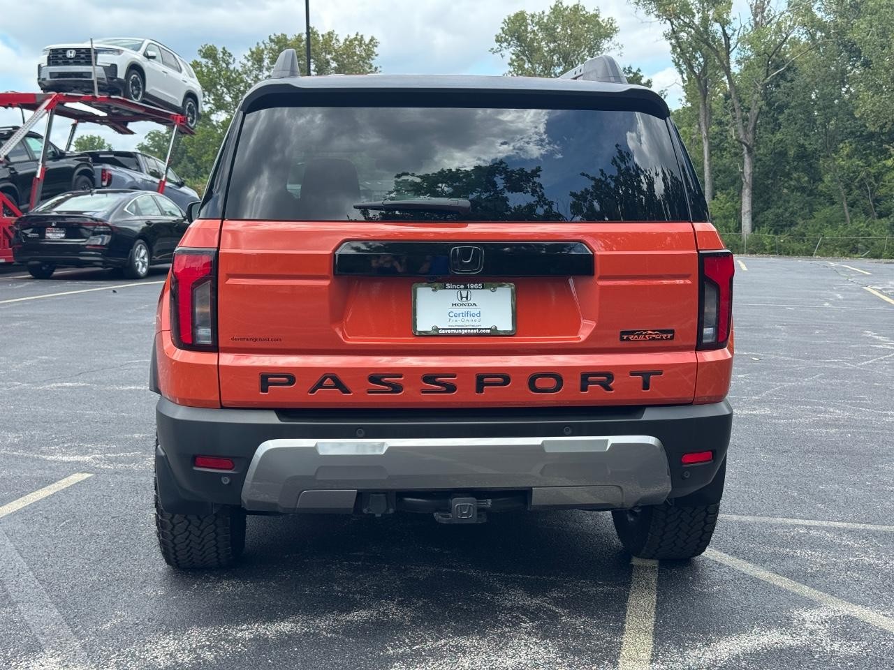 Honda Passport Vehicle Full-screen Gallery Image 06