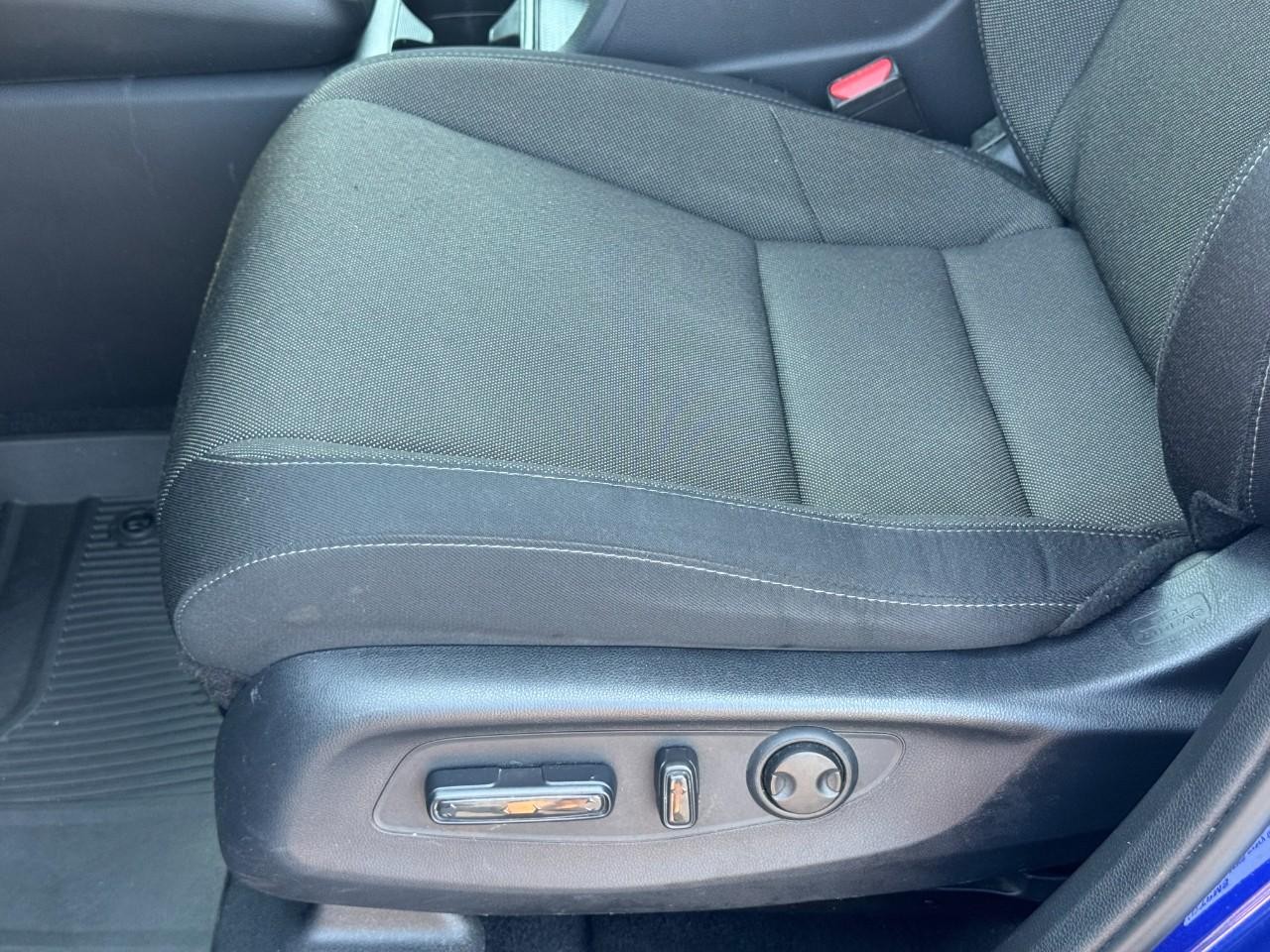 Honda CR-V Vehicle Full-screen Gallery Image 18