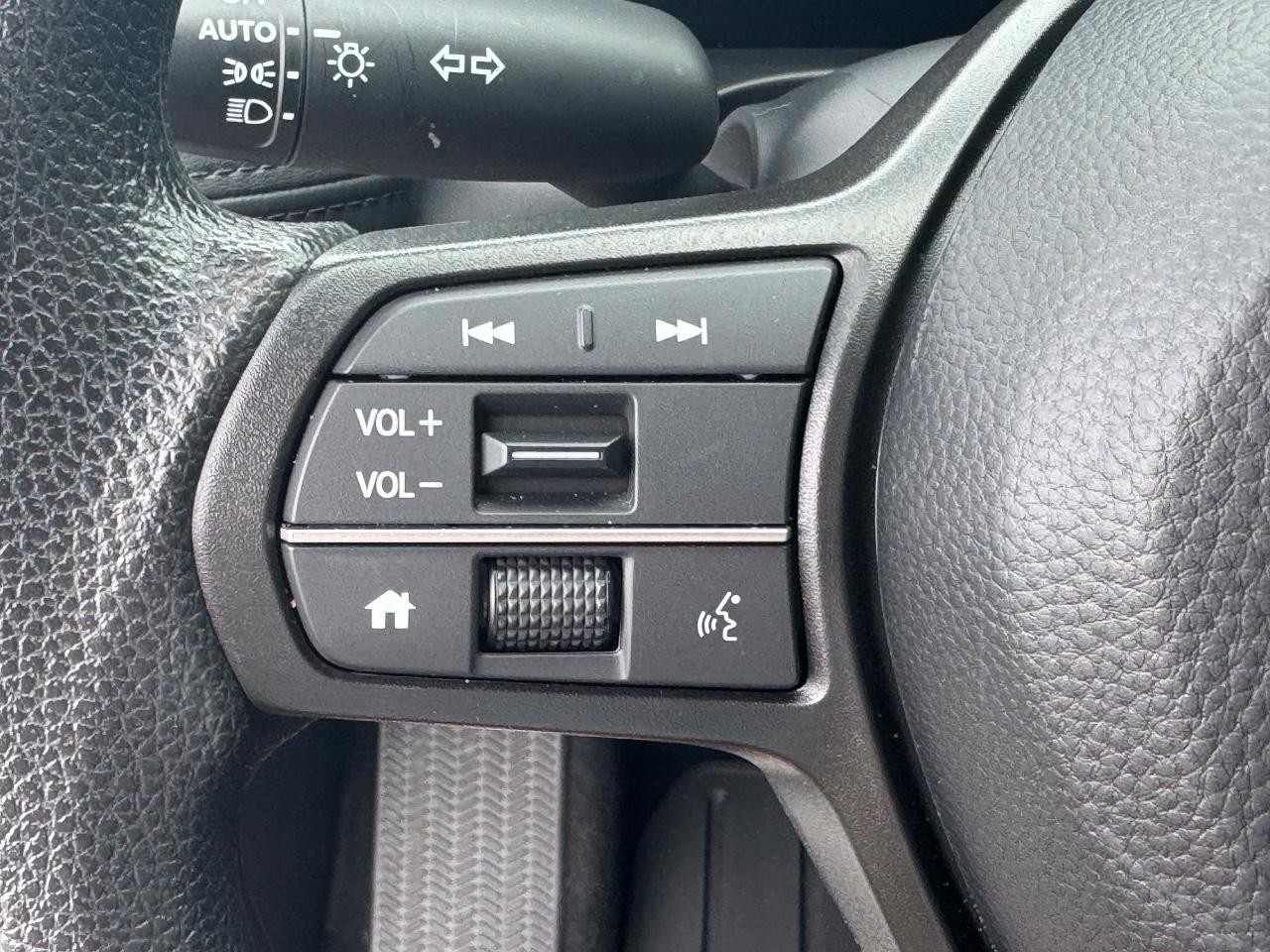 Honda HR-V Vehicle Full-screen Gallery Image 20