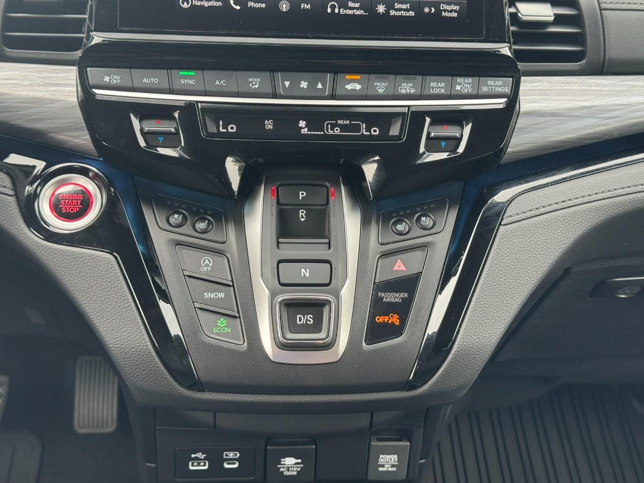 Honda Odyssey Vehicle Full-screen Gallery Image 15