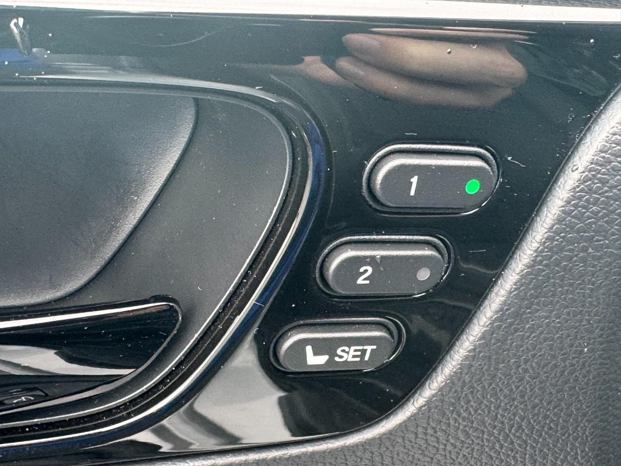 Honda Odyssey Vehicle Full-screen Gallery Image 18