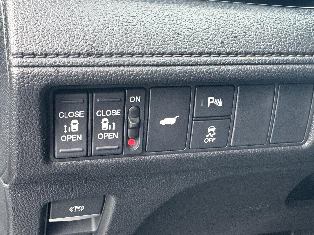 Honda Odyssey Vehicle Full-screen Gallery Image 20