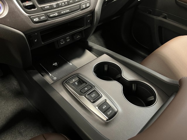 Honda Ridgeline Vehicle Full-screen Gallery Image 20