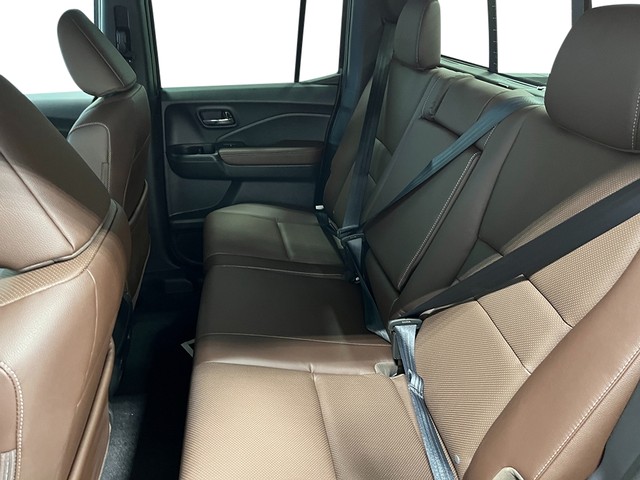 Honda Ridgeline Vehicle Full-screen Gallery Image 24