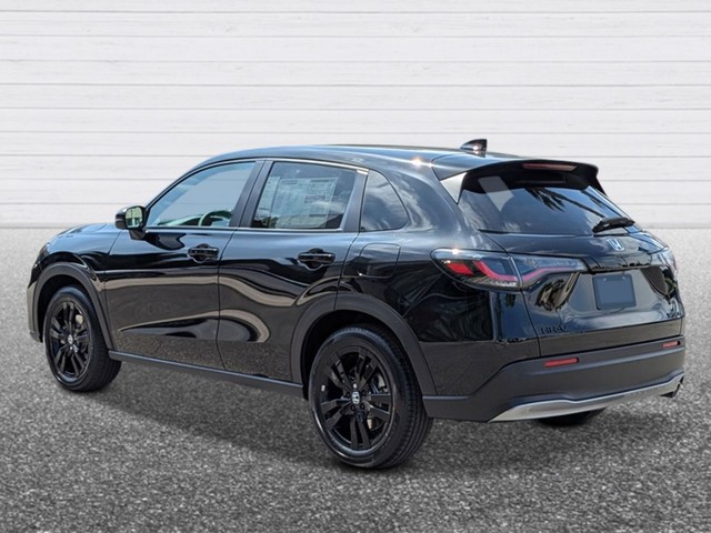 Honda HR-V Vehicle Full-screen Gallery Image 03