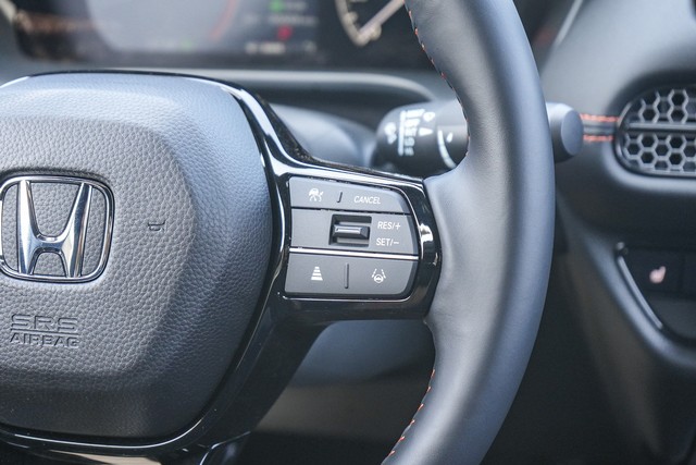 Honda HR-V Vehicle Full-screen Gallery Image 13