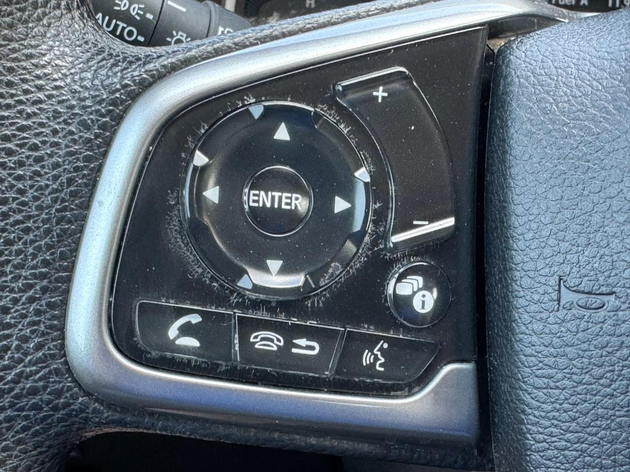 Honda CR-V Vehicle Full-screen Gallery Image 20